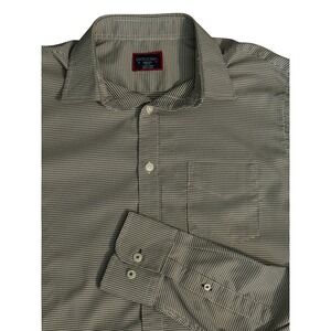 Untuckit Brown Plaid Mens‎ Slim Fit Medium Button Down Dress Shirt